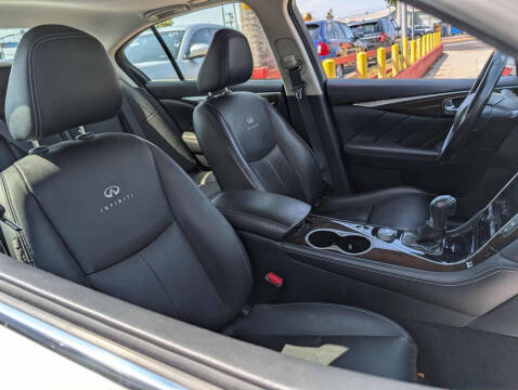 2014 Infiniti Q50 Premium