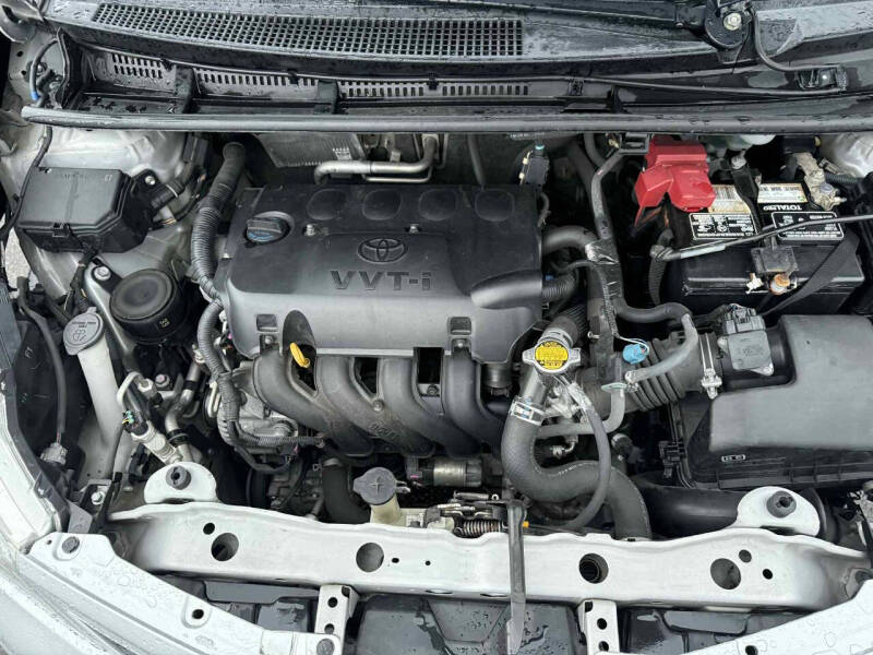 2014 Toyota Yaris 3-Door L Fleet