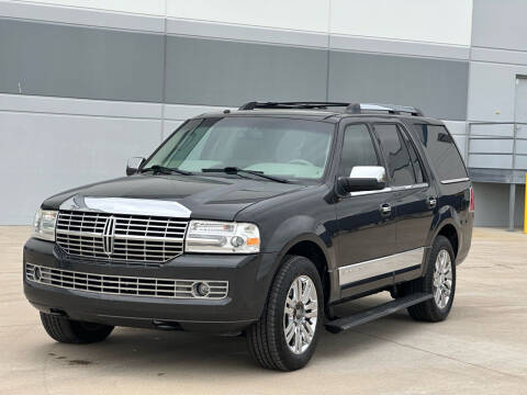 2007 Lincoln Navigator for sale at Clutch Motors in Lake Bluff IL