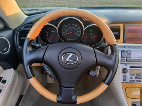 2004 Lexus SC 430