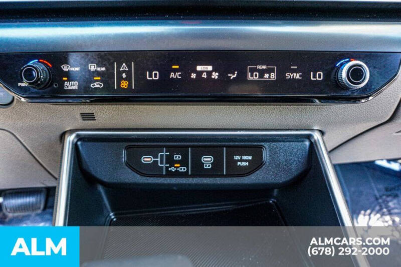 2025 Kia Carnival LXS