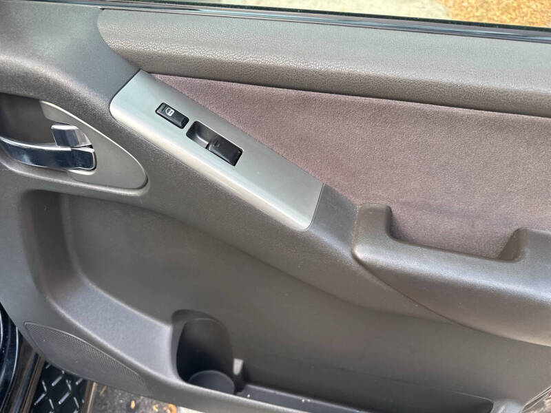 2005 Nissan Pathfinder SE