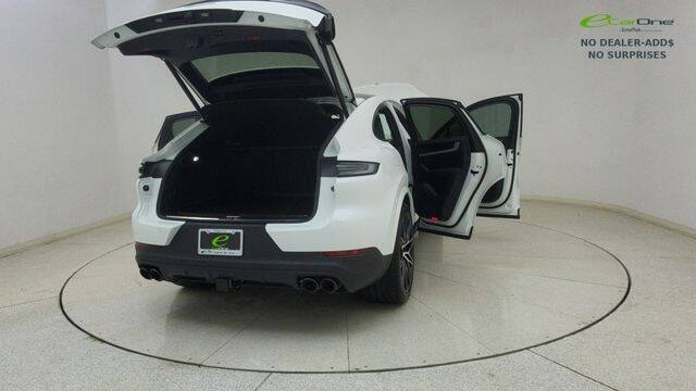 2024 Porsche Cayenne Coupe