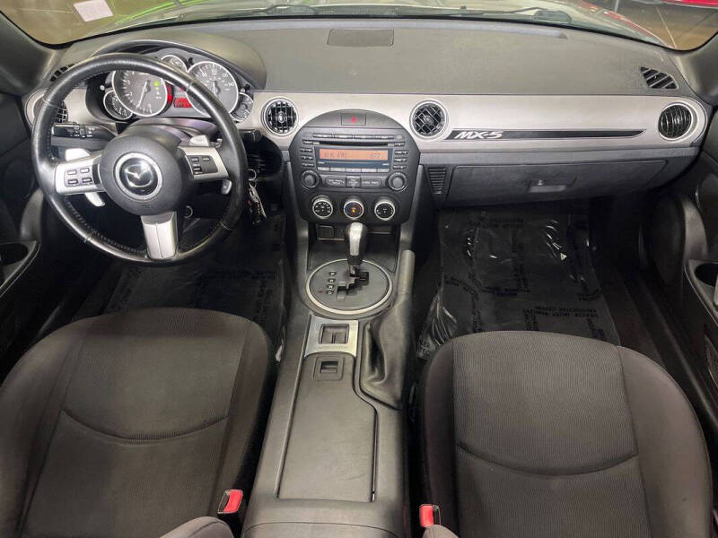 2011 Mazda MX-5 Miata Sport