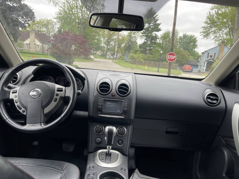 2012 Nissan Rogue SV w/SL Package