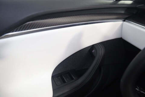 2022 Tesla Model S Plaid