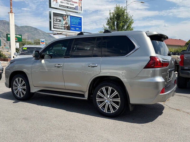 2017 Lexus LX 570