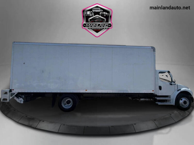 2021 Freightliner M2 106