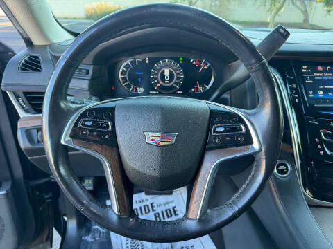 2019 Cadillac Escalade Luxury