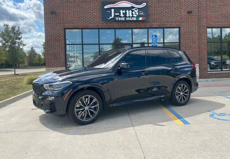 2021 BMW X5 M50i's photo