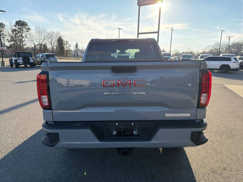 2024 GMC Sierra 1500 Elevation Standard