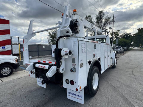 2019 Freightliner M2 106