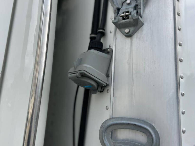 2020 Freightliner M2 106