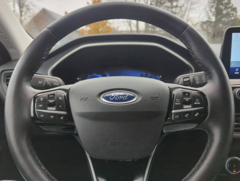 2022 Ford Escape SEL