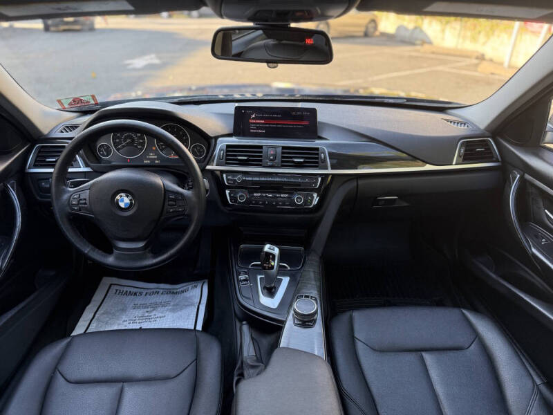 2018 BMW 3 Series 320i xDrive