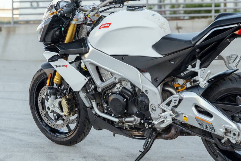 2015 Aprilia Tuono V4