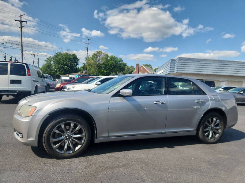 2014 Chrysler 300 for sale at COLONIAL AUTO SALES in North Lima OH