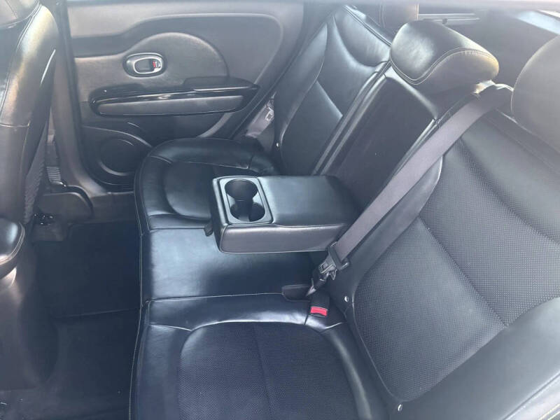 2015 Kia Soul +