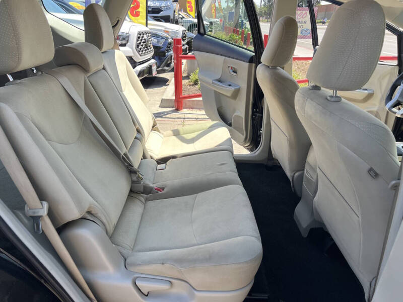 2012 Toyota Prius v Three