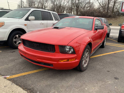 2006 Ford Mustang for sale at Ideal Cars in Hamilton OH