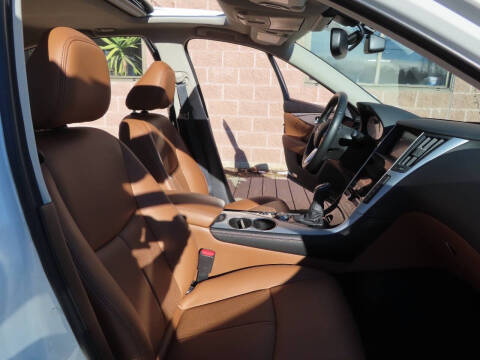 2023 Infiniti Q50 Luxe