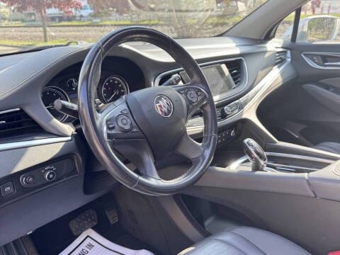 2020 Buick Enclave Essence