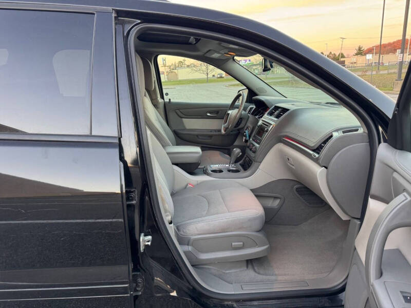 2016 GMC Acadia SLE-2