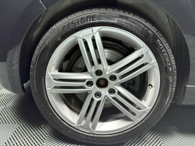 2013 Volkswagen Golf R 4Motion