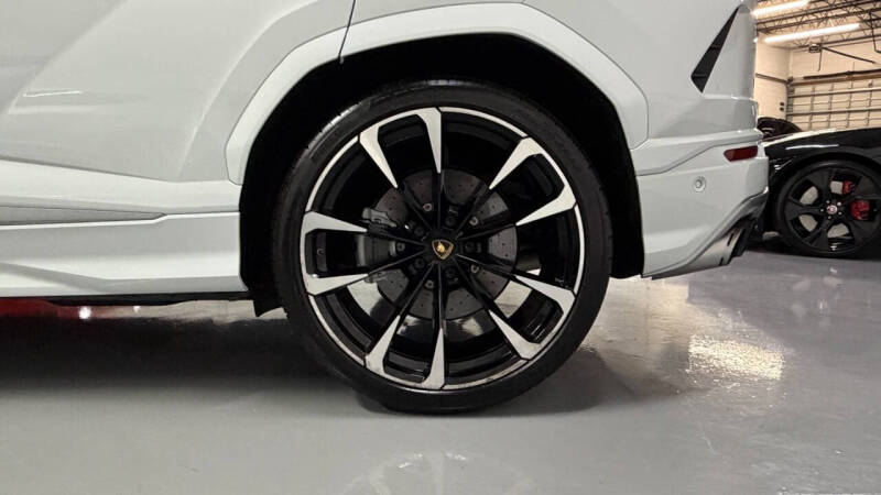2020 Lamborghini Urus