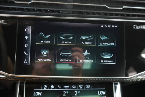 2023 Audi SQ8 4.0T quattro Premium Plus