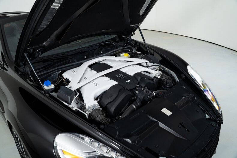 2015 Aston Martin Vanquish Volante