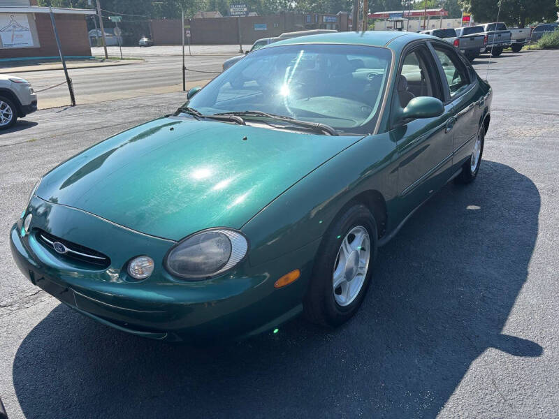 1999 Ford Taurus SE