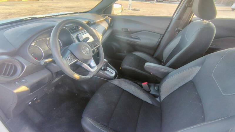 2019 Nissan Kicks S