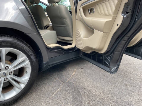 2015 Ford Taurus SEL