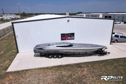 2019 Outerlimits SV43
