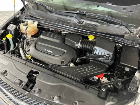 2017 Chrysler Pacifica Touring-L