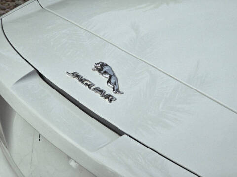 2016 Jaguar F-TYPE R