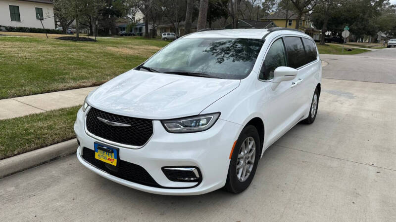 2022 Chrysler Pacifica Touring L