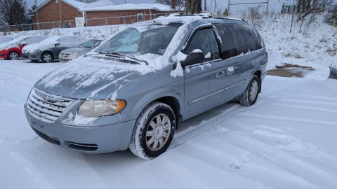 2005 Chrysler Town and Country