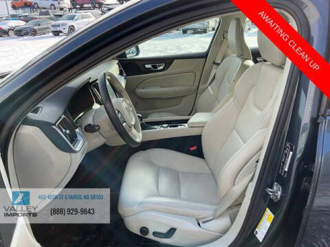 2020 Volvo S60 T6 Momentum