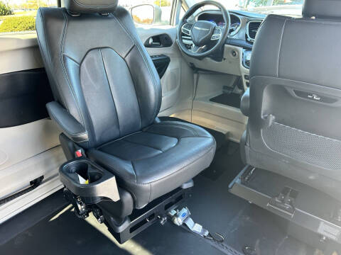 2021 Chrysler Pacifica Touring L