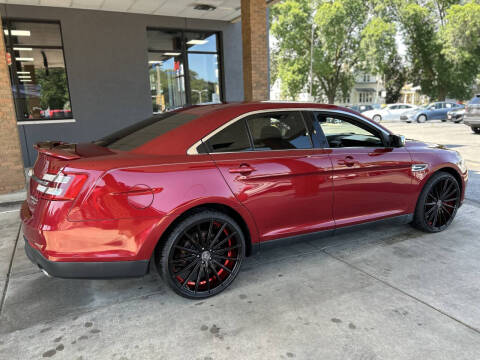 2015 Ford Taurus Limited