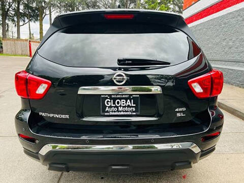 2020 Nissan Pathfinder SL