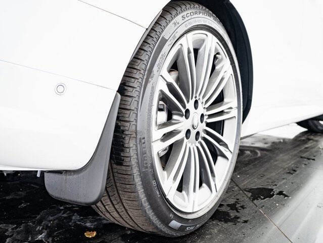 2025 Land Rover Range Rover Sport P460e Dynamic SE