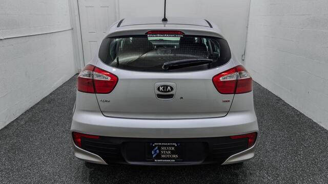 2016 Kia Rio 5-Door LX
