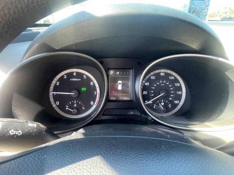 2017 Hyundai Santa Fe SE
