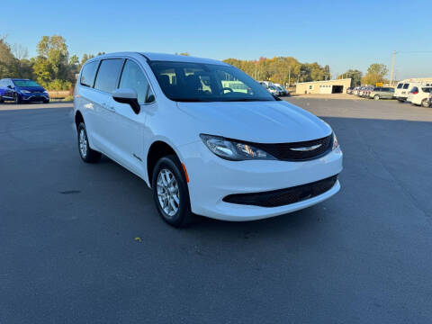 2022 Chrysler Voyager LX