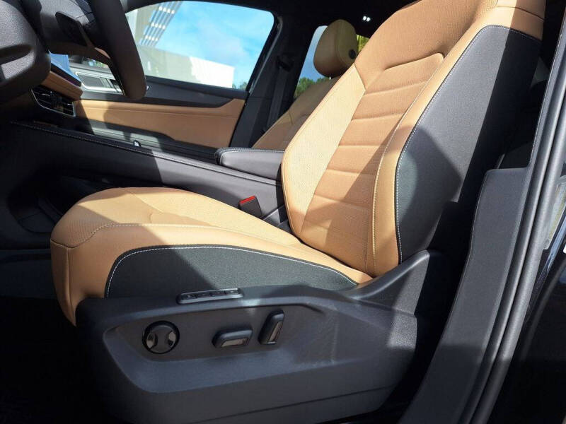 2026 Volkswagen Atlas Cross Sport SEL R-Line Black 4Motion