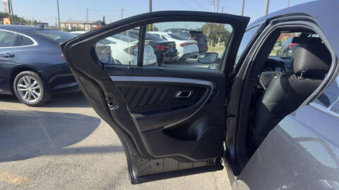 2017 Ford Taurus SEL