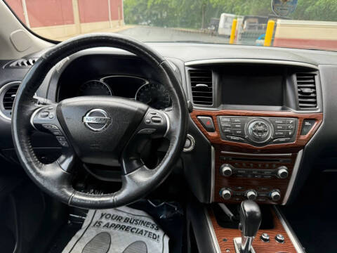 2018 Nissan Pathfinder Platinum